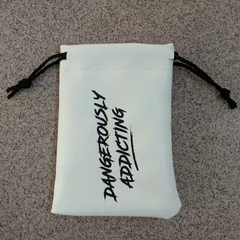 100 adet Yüksek kaliteli küçük ipli çanta özel 8*10cm PU deri takı hediye çantası kılıfı takı hediye paketleme ve depolama