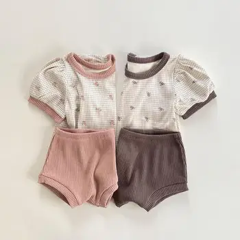 2022 Yeni Bebek Kısa Kollu Giyim Seti Moda Çiçek Baskı Bebek T Shirt + Şort 2 adet Takım Elbise Yaz Erkek Kız Çocuklar Rahat Seti