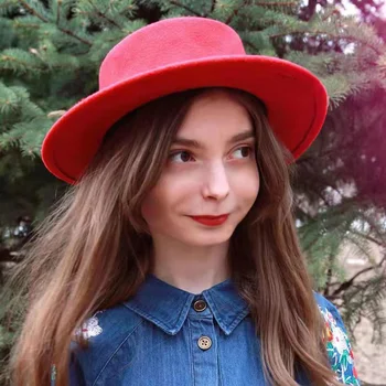 Düz kasket Kız Fedoras Şapka Kadınlar için Düz Renk Taklit Yün Caz Kap Zarif İngiliz Geniş Ağız Bayanlar Kapaklar Melon Şapka