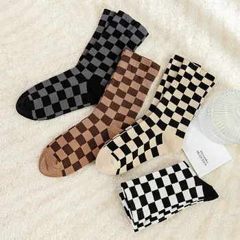 Kadın Erkek Pamuk Çorap Hip Hop Unisex Streetwear Kore Yenilik Harajuku Kadın Trend Satranç Japon ızgara Geometrik Çorap