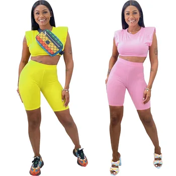 Kadın Eşofman Takım Elbise Şort Spor ve Eğlence Takım Elbise Sarı Renk Polyester İki Parçalı Takım Elbise
