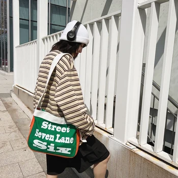 Kanvas omuzdan askili çanta Mektubu Baskı Çanta Kadınlar İçin 2022 Yüksek Kapasiteli Crossbody Çanta Rahat Büyük Alışveriş Çantası Günlük Kadın Kesesi