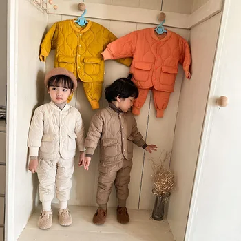 Kış Yeni Erkek ve Kız Takım Elbise 2022 çocuk Peluş Kalınlaşmış Bebek Pamuk dolgulu giysiler pamuklu pantolon Hafif Ev Ceket