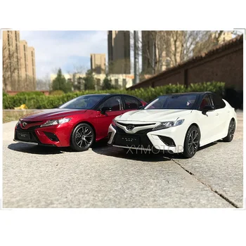 Yeni 1: 18 Toyota Camry 2018 İçin Spor 8th nesil pres döküm model araç Çocuklar hediye oyuncak Koleksiyonu Beyaz / Kırmızı / Mavi Metal, Plastik